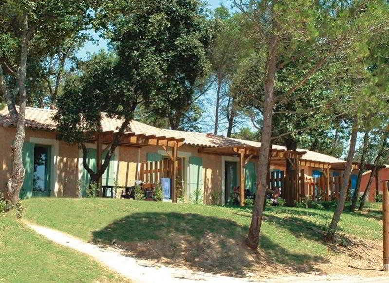 Lagrange Vacances Les Mazets De Gaujac Gaujac  Zewnętrze zdjęcie